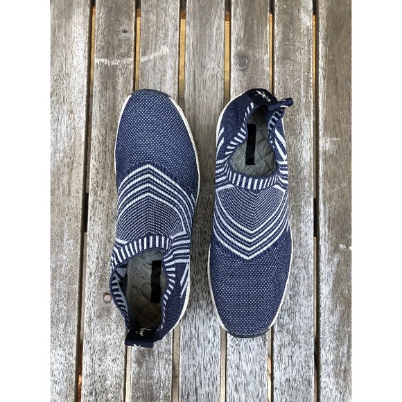 KENZIE NAVY KNIT SLIP ON SNEAKERS SZ 9 - Picture 3 of 5